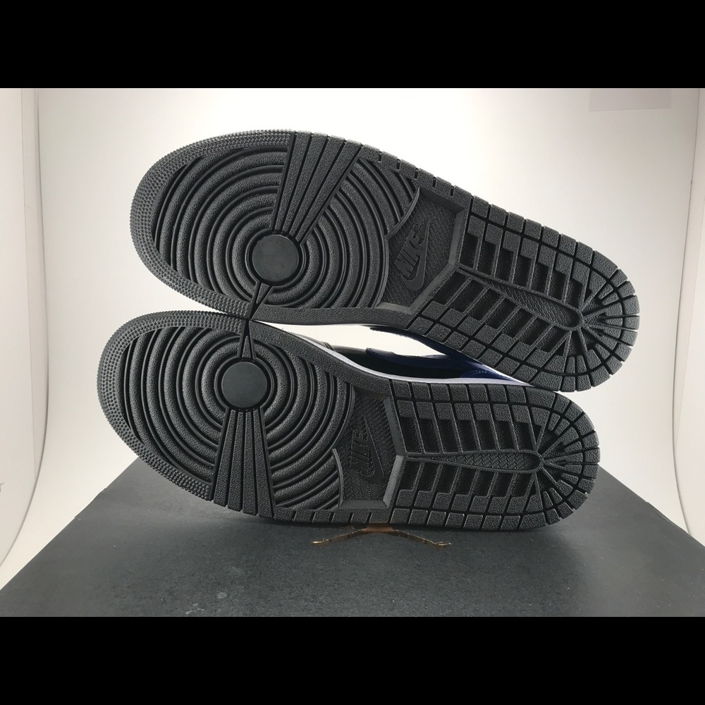 SOLD Jordan 1 Mid ‘Hyper Royal’ - Picture 6 of 8